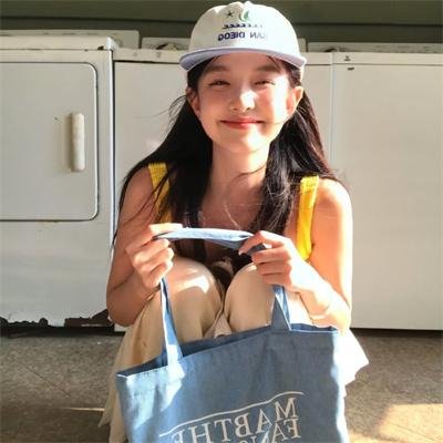 夜空总有最大密度的蓝色